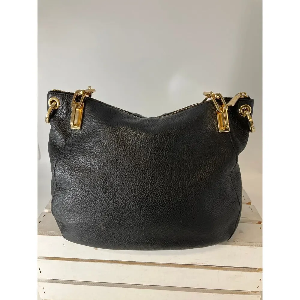 MICHAEL KORS, LARGE BLACK PEBBLED LEATHER HANDBAG